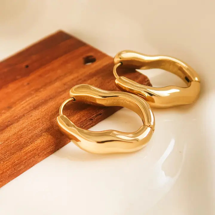 Darcy 18K Gold Non-Tarnish Oval Hoop Earring - Yellow Gold