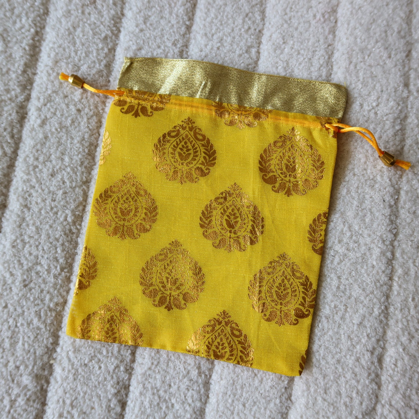 Miles Apart, Always in Heart Rakhi Bundle