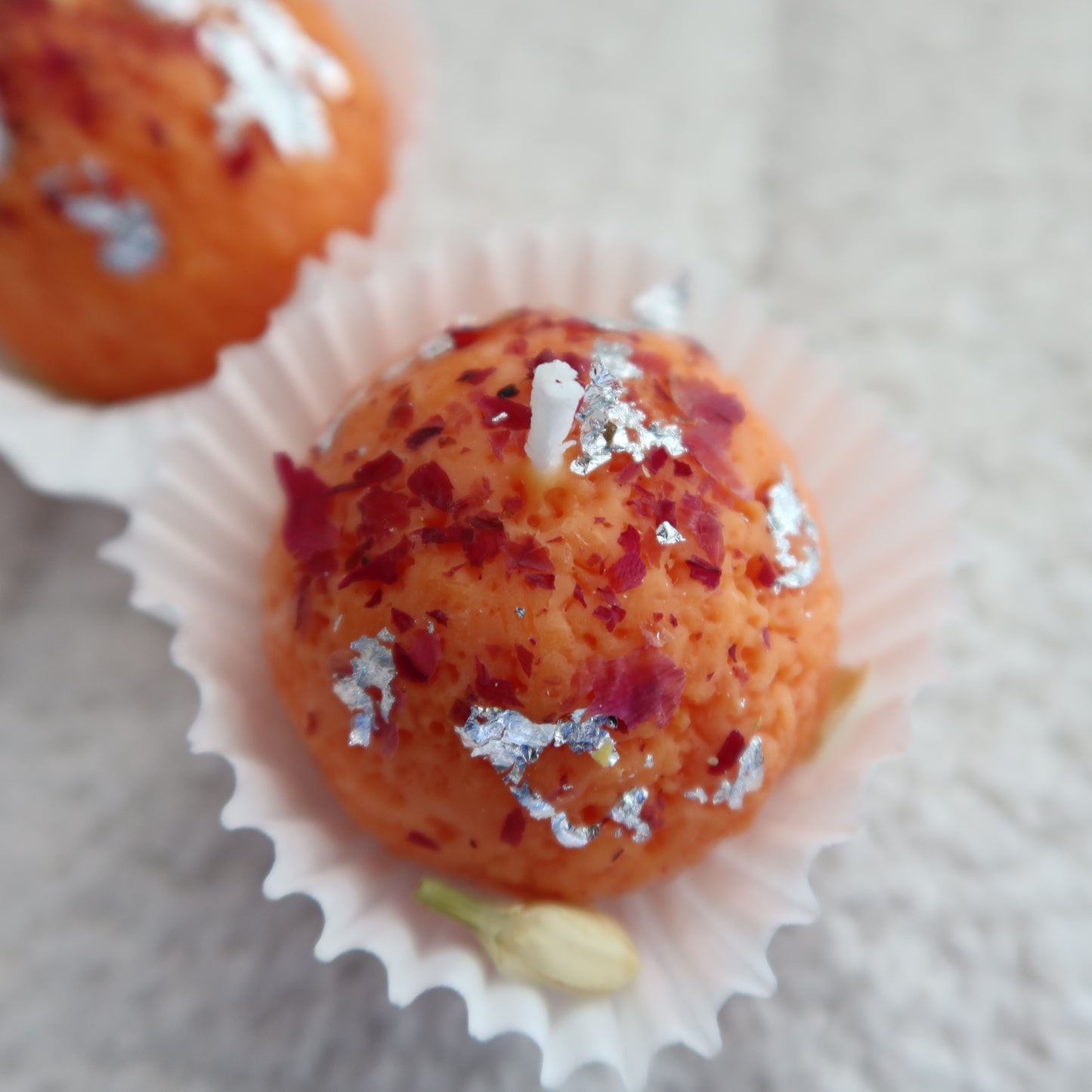 Motichoor Ladoo Candle Small – Set of 4 | Handmade Soy Wax | Honeysuckle Jasmine Scent