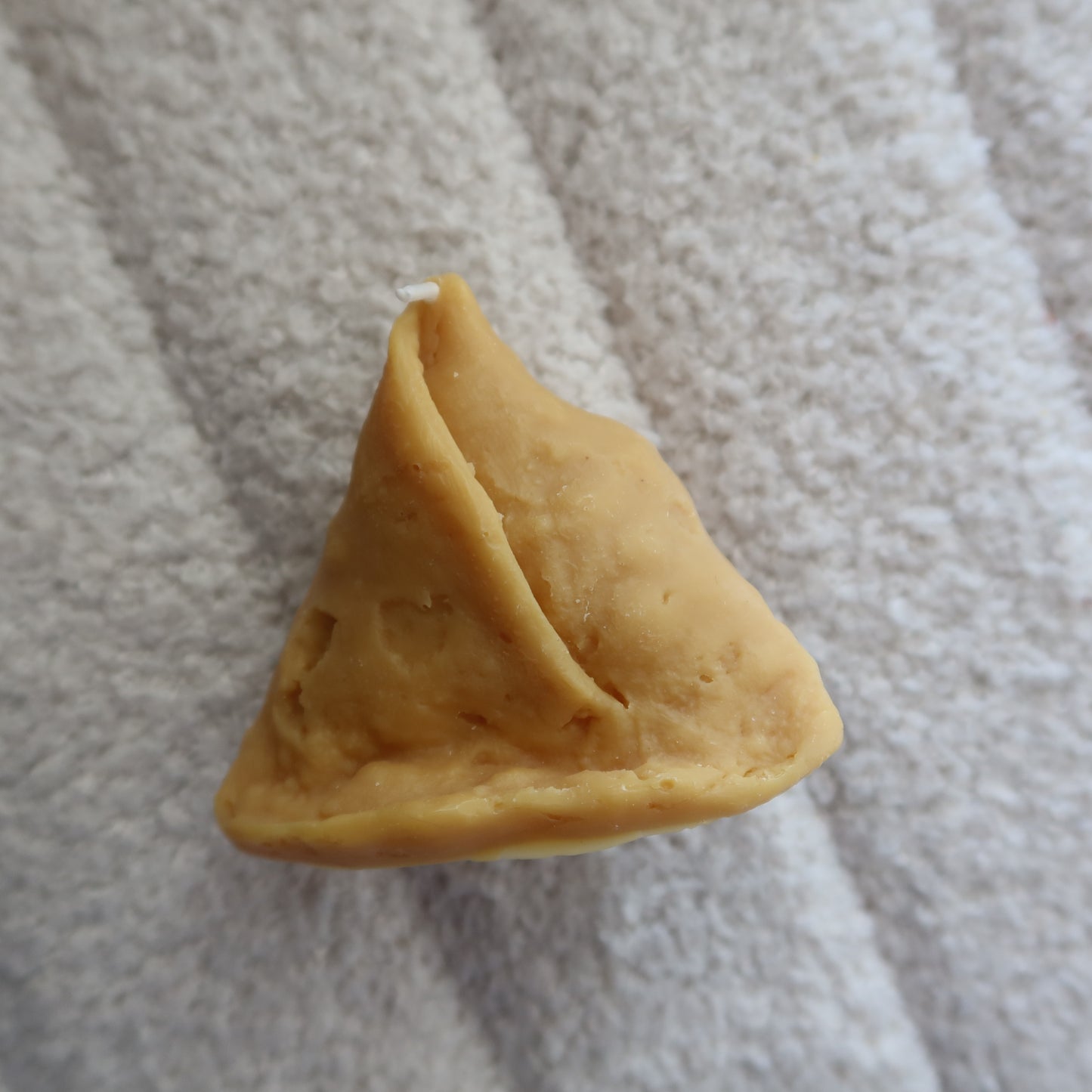 Samosa Candle – Handmade Soy Wax with Ginger & Spice Scent (2.9 x 3 inch)