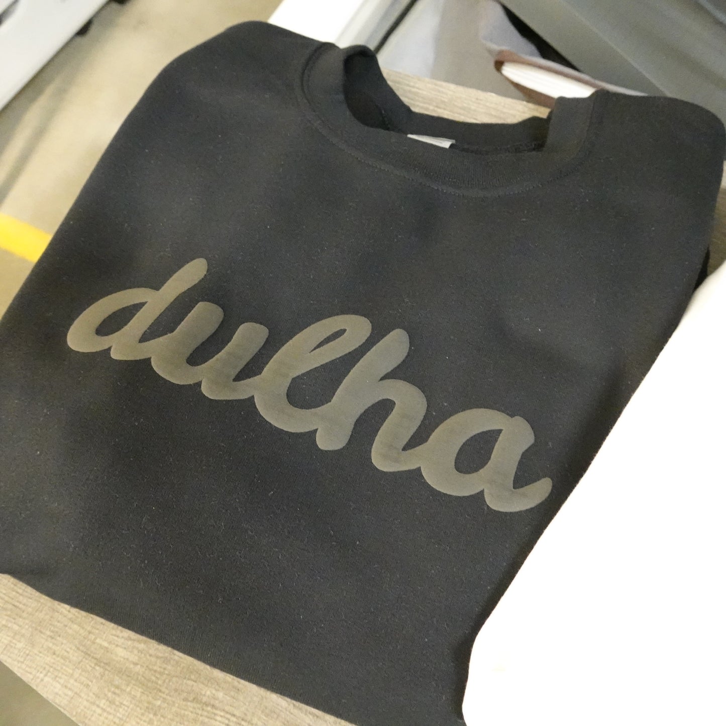 DULHA Puff Print Crewneck