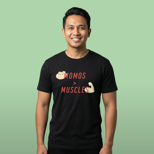 Momos > Muscles Tee