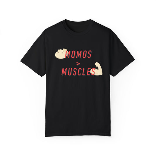 Momos > Muscles Tee